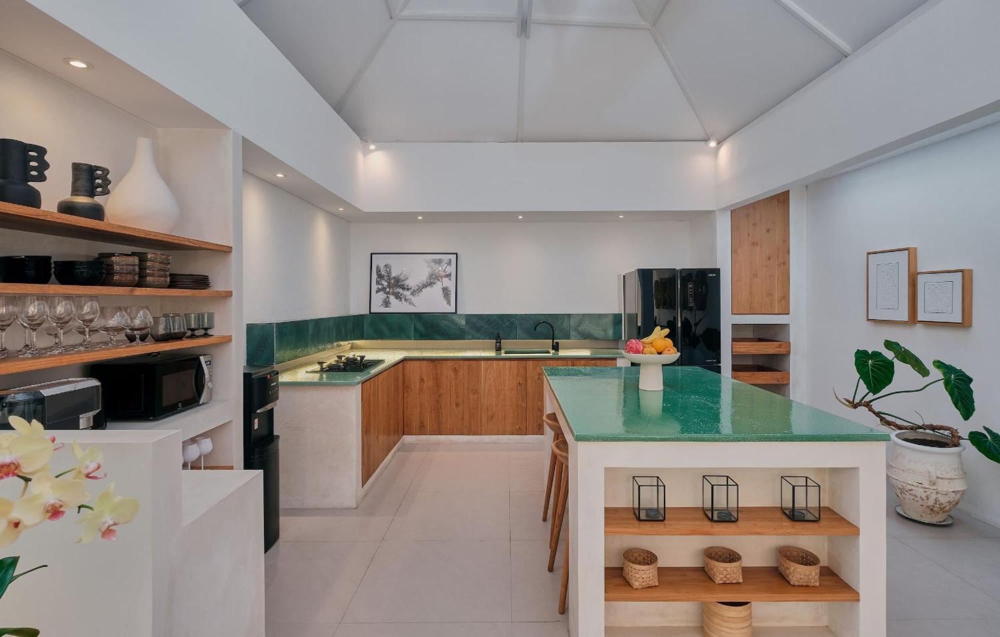Bali Manis - Modern Luxury 4br Walk To Street With Private Pool * Seminyak (Bali)