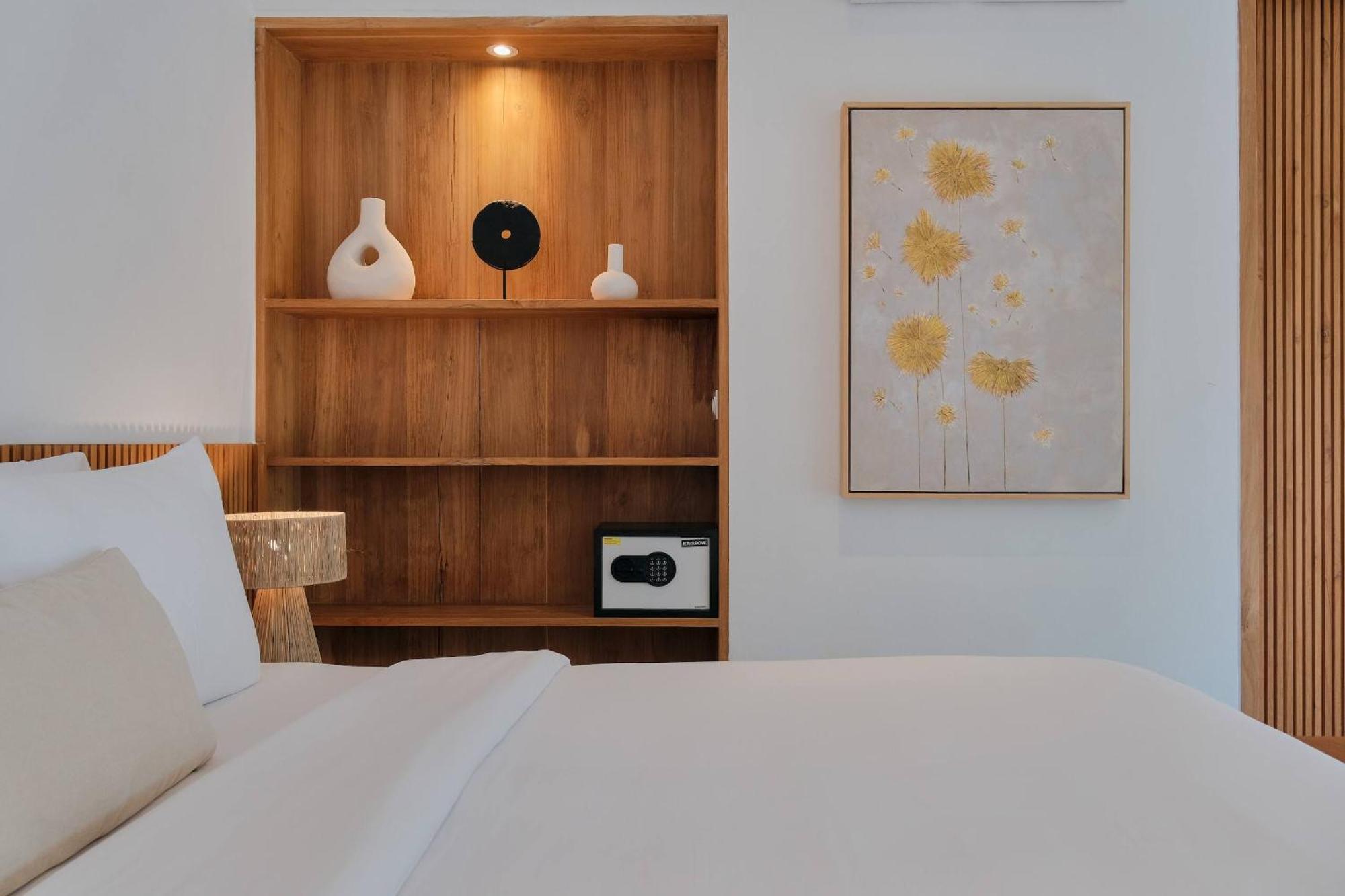 Bali Manis - Modern Luxury 4br Walk To Street With Private Pool